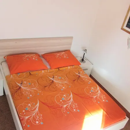 With Parking Space Supetar, Brac - 7631 Apartment Supetar