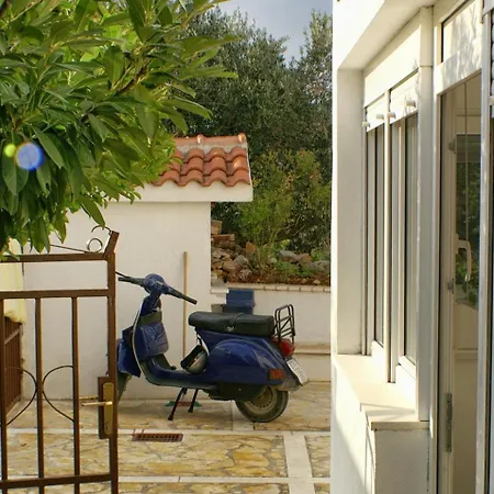 Apartment With Parking Space Supetar, Brac - 7631 Supetar