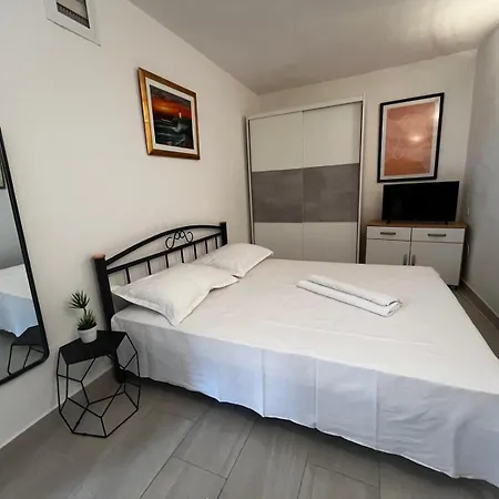 With Parking Space Supetar, Brac - 7631 Apartman *